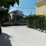 Warm Terrace Apartments